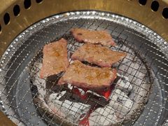 -山川小町·极番烧肉(新地假日广场店)