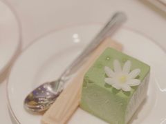 -燕庭·纯燕窝·甜品下午茶(南京西路店)