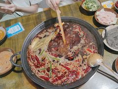 -黄潇洒老火锅(九眼桥宏济巷店)
