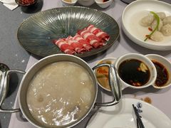 -红鼎豆捞·非遗鲍皇汤火锅(宝丰路店)