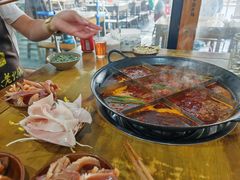 -正南齊北重庆老火锅(光华村直营店)