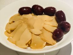 新鲜松茸-红雀围·海鲜火锅(陆家嘴中心店)