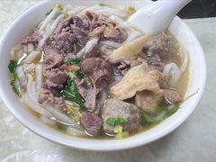 牛杂加丸粿条汤-华威达牛庄(黄埔大道西店)