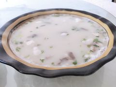 -华龙特色大骨鸡农家菜馆