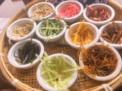 -包整·丝娃娃(甲秀楼景观店)
