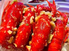 -肥小宝·金牌油焖大虾(襄阳龙虾地标店)