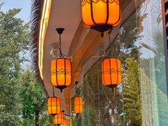 -茅草房·河畔园林火锅