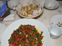青椒辣子鸡-初蓉丨遇见新川菜(亲贤街荣耀店)