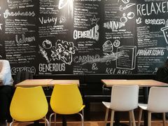 用餐区-肯德基(格尔木世邦店)