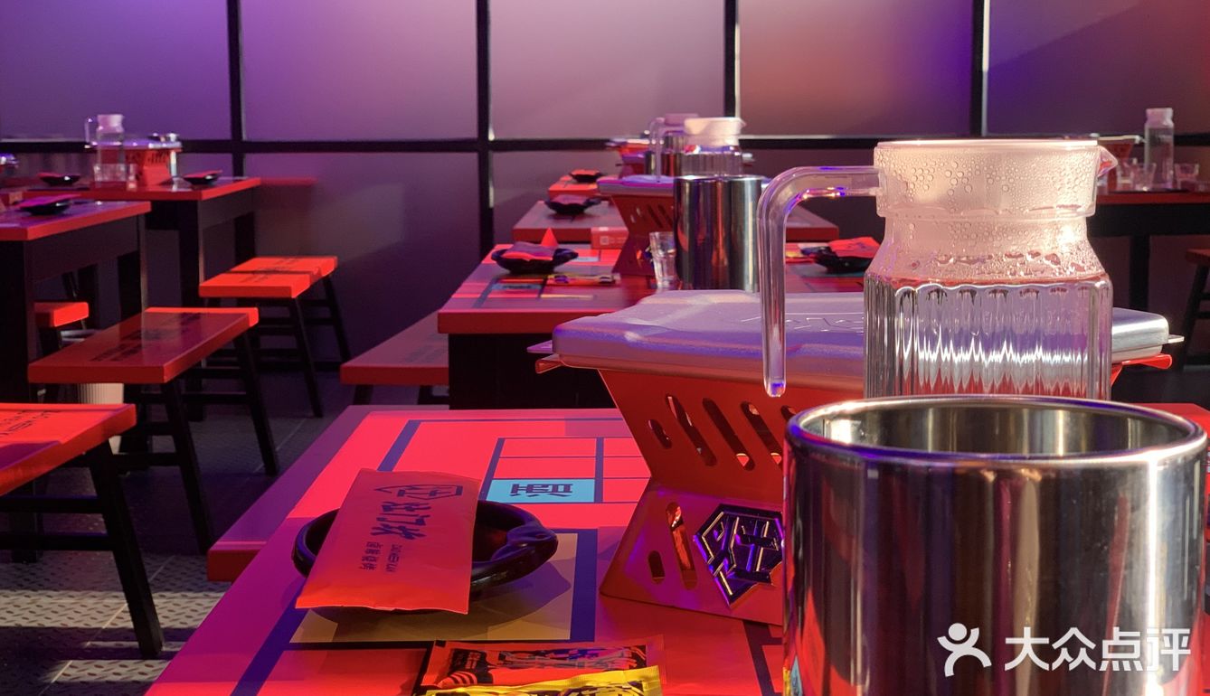 今天，灶门坎观前旗舰店，下午4:30-8:30有明星