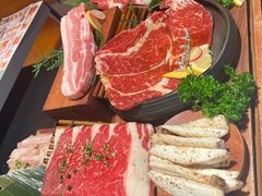 -轻烧烤肉(光谷步行街店)