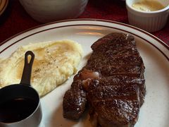 -羽深肉铺 Steak & Wine