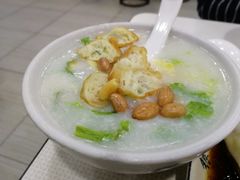 荔湾艇仔粥-银记肠粉店(赤岗店)