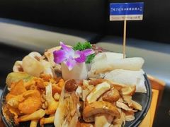 -一朵菌·野生菌探索家火锅(南亚店)