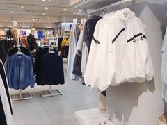 -美特斯邦威(新天地购物中心店)