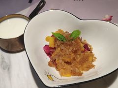 玛格丽特水果酸奶-蜜桃花开·中西融合菜E&W(南长街店)