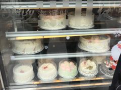 -红宝石·鲜奶小方·海派西点房(南丹店)