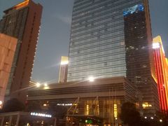 -西安绿地假日酒店