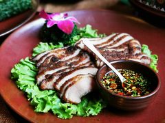 卡拉山火塘烧肉-花马天堂云南餐厅 Lost Heaven(外滩店)