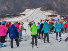 -石京龙滑雪场-停车场