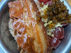 -梁阿婆廿年老牌扣肉糯米饭
