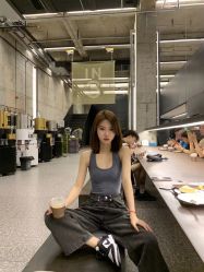 -AYO SALON