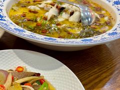 招牌酸菜鱼-酸婆娘江湖川菜(紫竹路店)