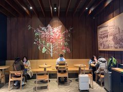 -星巴克(广州南站A18检票口楼上)