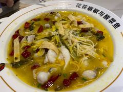 -渝是乎酸菜鱼·川渝小炒(新世界百货望京店)