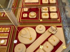 -恒一珠宝·回收黄金钻石奢侈品(灵岩南路店)