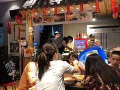 -爆炸头阿姨小四川正宗川味小吃(无任何分店)