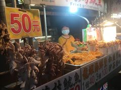 -六合夜市