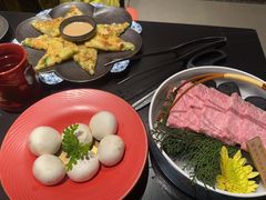 -山川小町·极番烧肉(新地假日广场店)