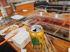 -哈尔滨小酒馆·鲜肉现穿自助烧烤(康新花园店)