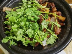 干煸五花肉煲-海口滨海新村143号海南老字号炒菜店