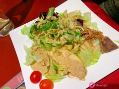 金枪鱼蔬菜沙拉-斗牛士牛排餐厅(镇明店)