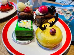 -咖啡苑自助餐厅·中国大饭店