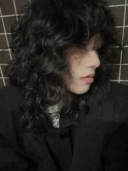 -十六番发型师事务所