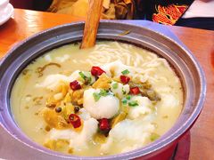 -周鱼小馆石锅酸菜鱼(活力汇店)