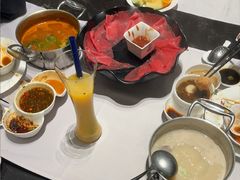 -红鼎豆捞·非遗鲍皇汤火锅(宝丰路店)