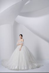 -予白婚纱礼服馆