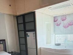 -喜鹊愉家酒店(郑州曼哈顿博览中心地铁站店)