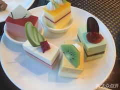 -荣誉国际酒店-云顶旋转餐厅