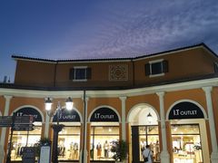 -佛罗伦萨小镇广佛名品奥特莱斯(疏港路店)