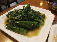 -临江餐馆二楼美食部落