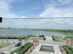 -上海南汇嘴大堤酒店