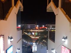 -亚龙湾亚泰商业街