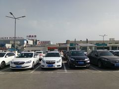 -家乐福(川沙店)