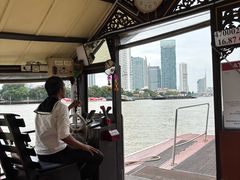 -曼谷湄南河畔华美达广场酒店