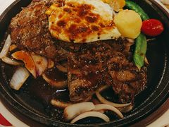 -绿茵阁西餐厅(中央广场店)